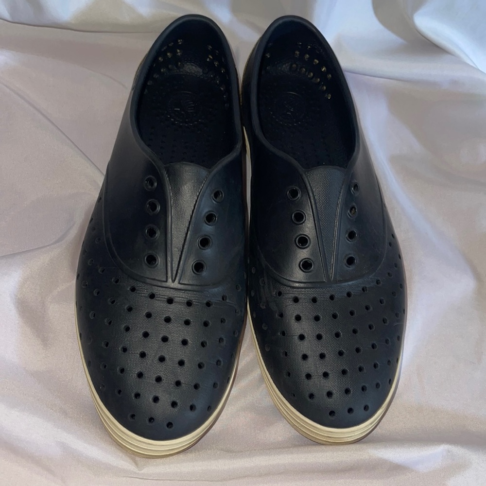 Native shoes - Picture 2 of 6
